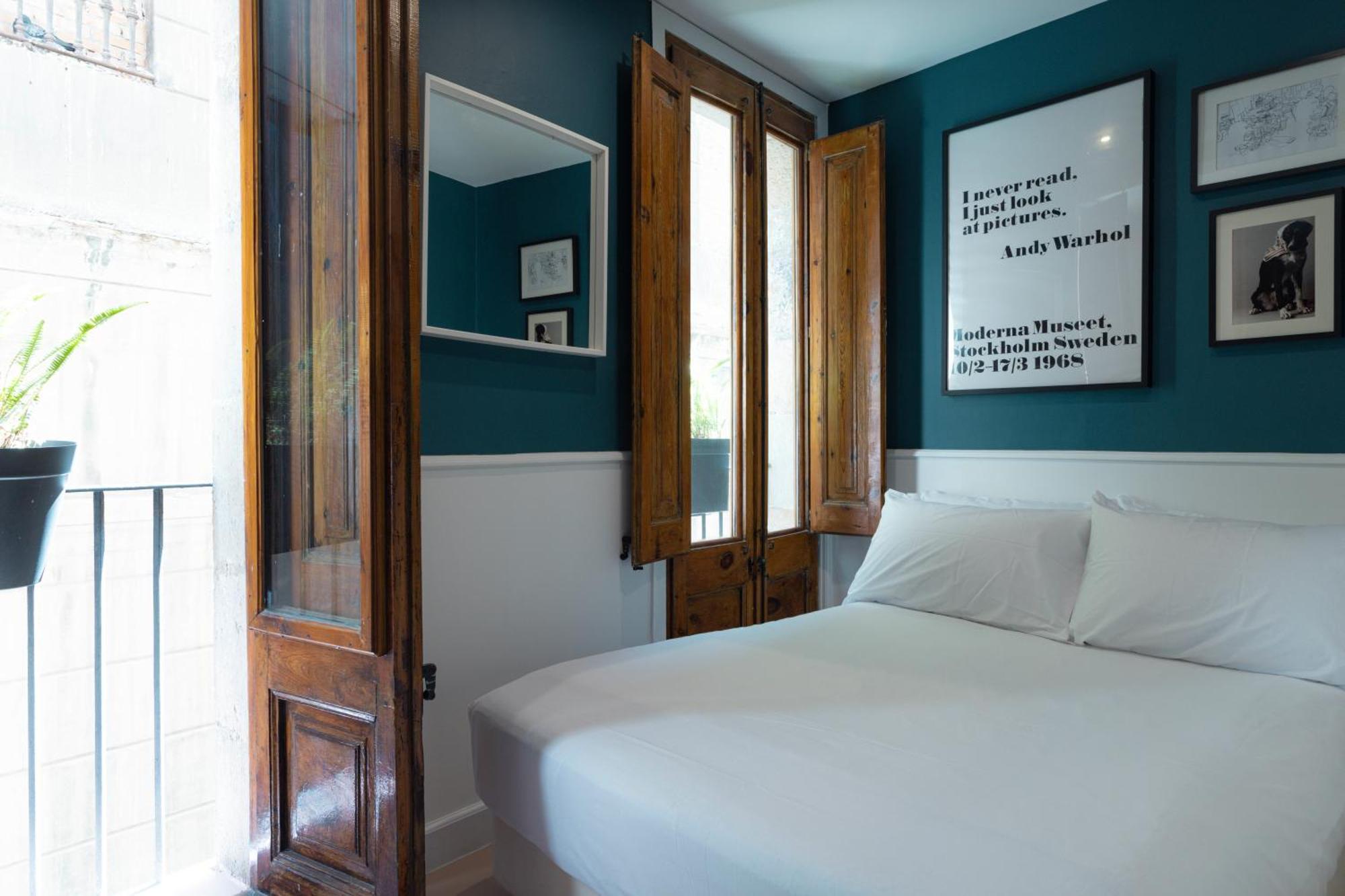 Hostal Sol Y K Barcelona Bagian luar foto