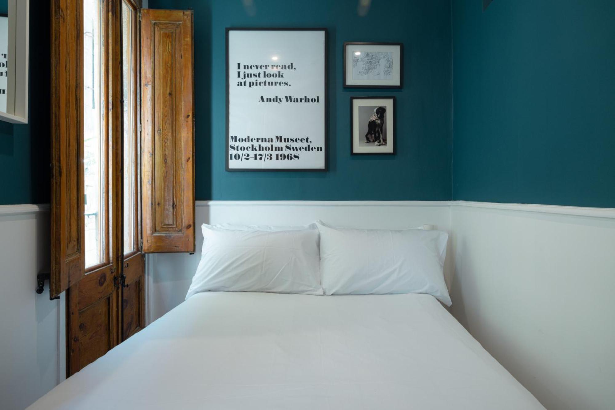 Hostal Sol Y K Barcelona Bagian luar foto