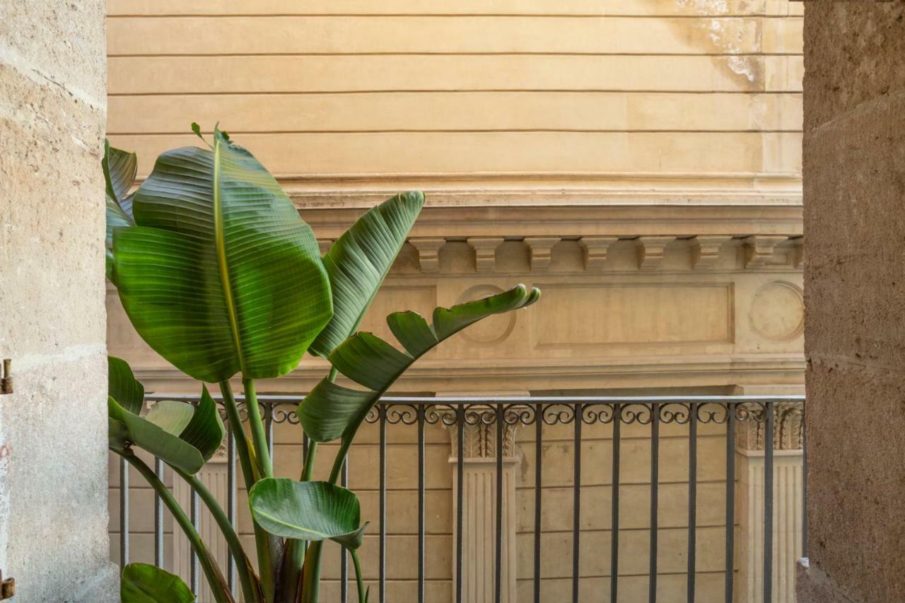Hostal Sol Y K Barcelona Bagian luar foto